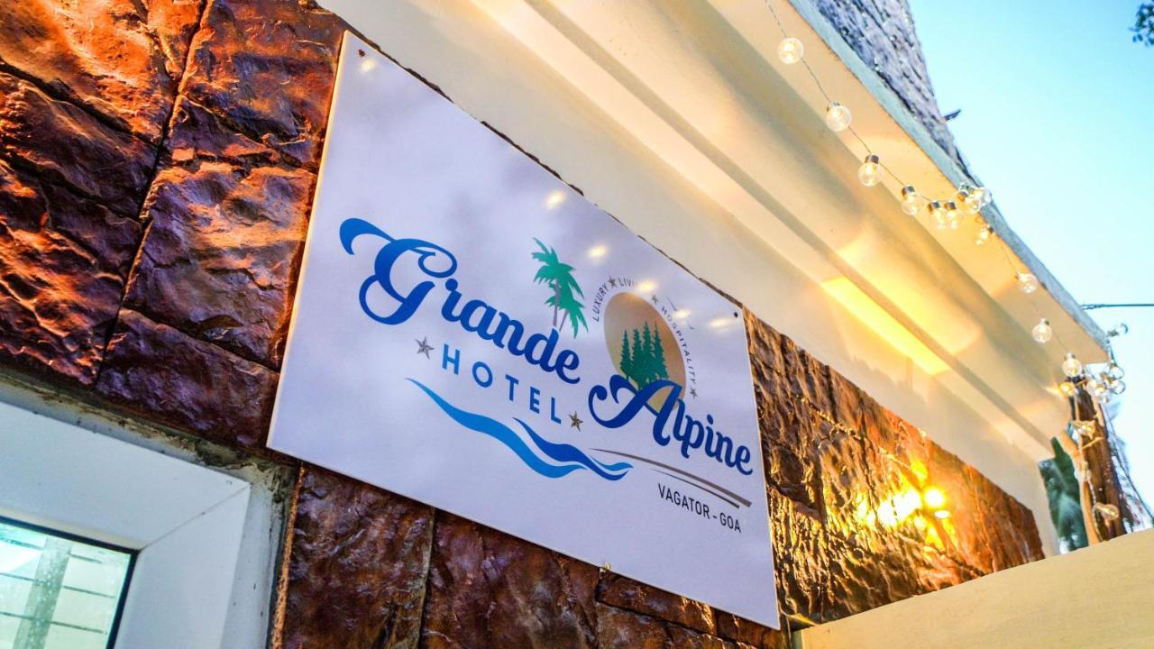 Grande Alpine Hotel Vagator
